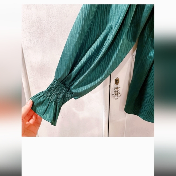 Lida Kate Emerald Green Square Neck Blouse Size M. Fits like a L/XL - Picture 5 of 7